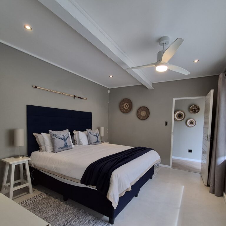Schlafzimmer 1-1